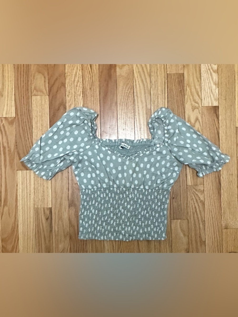 NWOT Abercrombie & Fitch Light Gray Polka Dot Smocked Crop Top